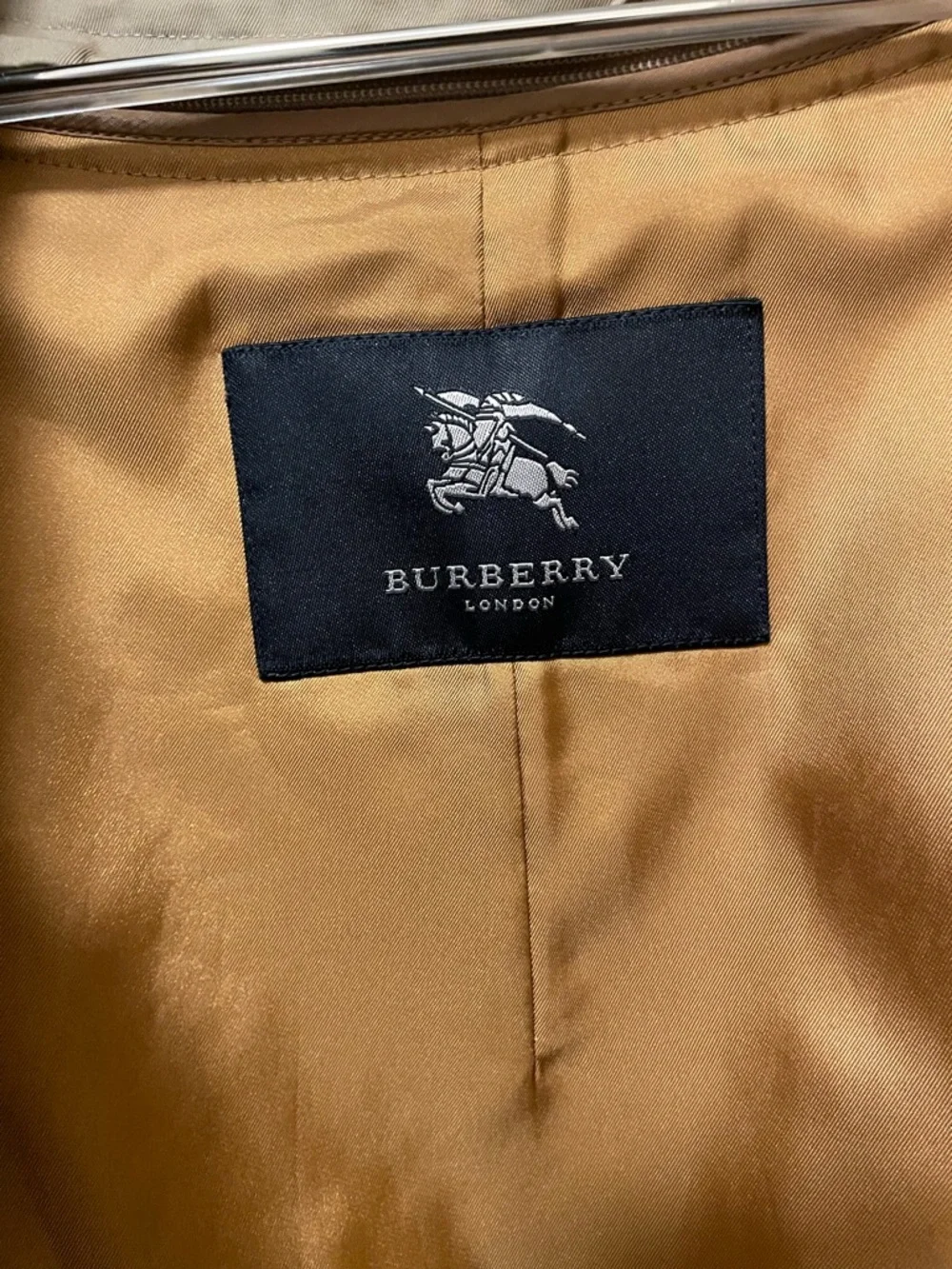 Burberry Beige Trench Coat - Picture 3 of 8